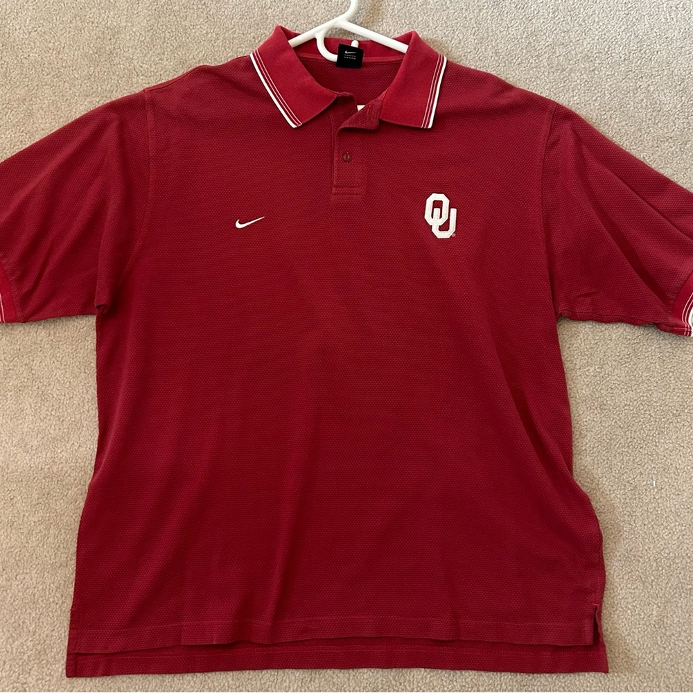 Vintage Nike Oklahoma Sooners Polo. $20 - obo.